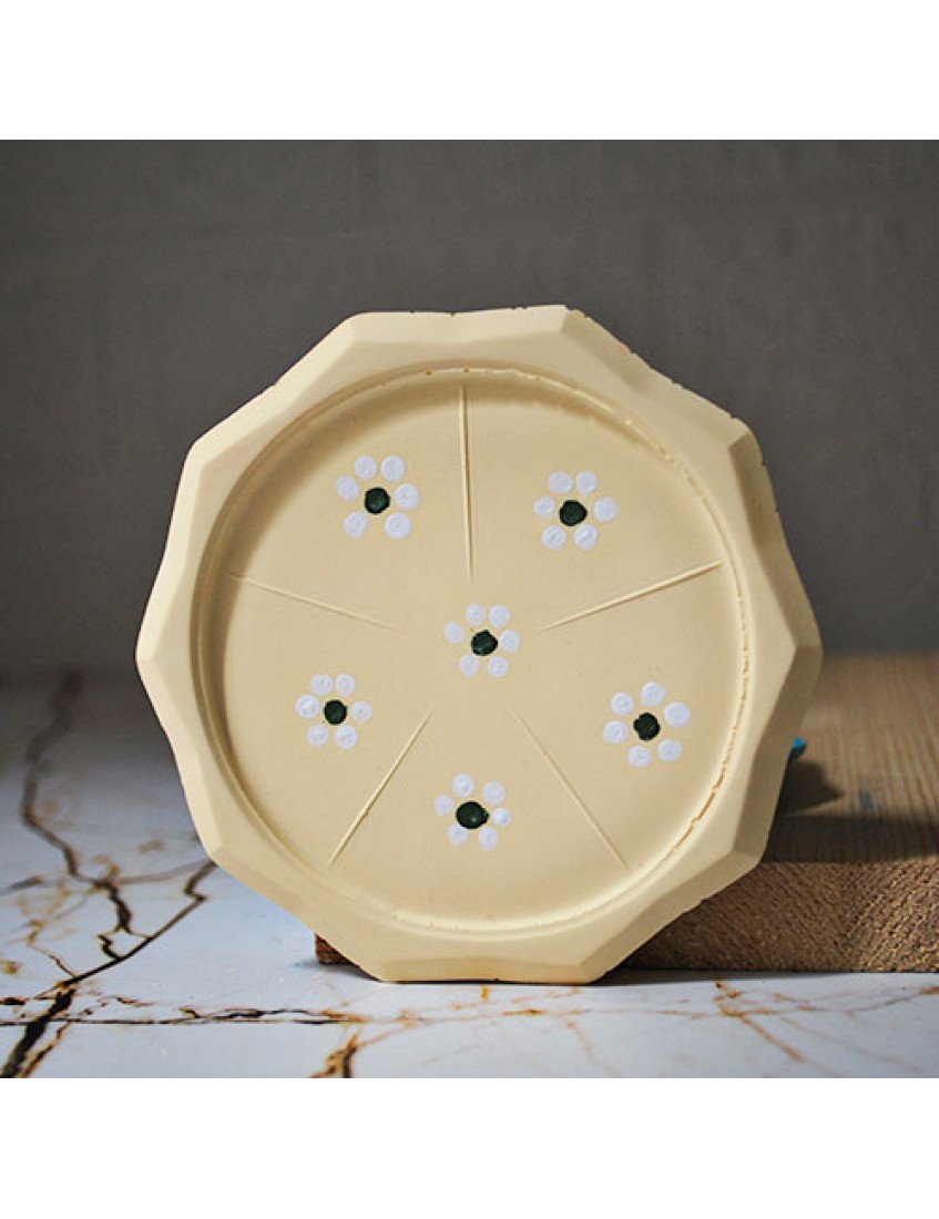 Beton Döküm Sarı Papatya Desen Dekoratif Tabak Bardak Altlığı veya Mum Tabağı Beton Döküm Sarı Papatya Desen Dekoratif Tabak Bardak Altlığı veya Mum Tabağı