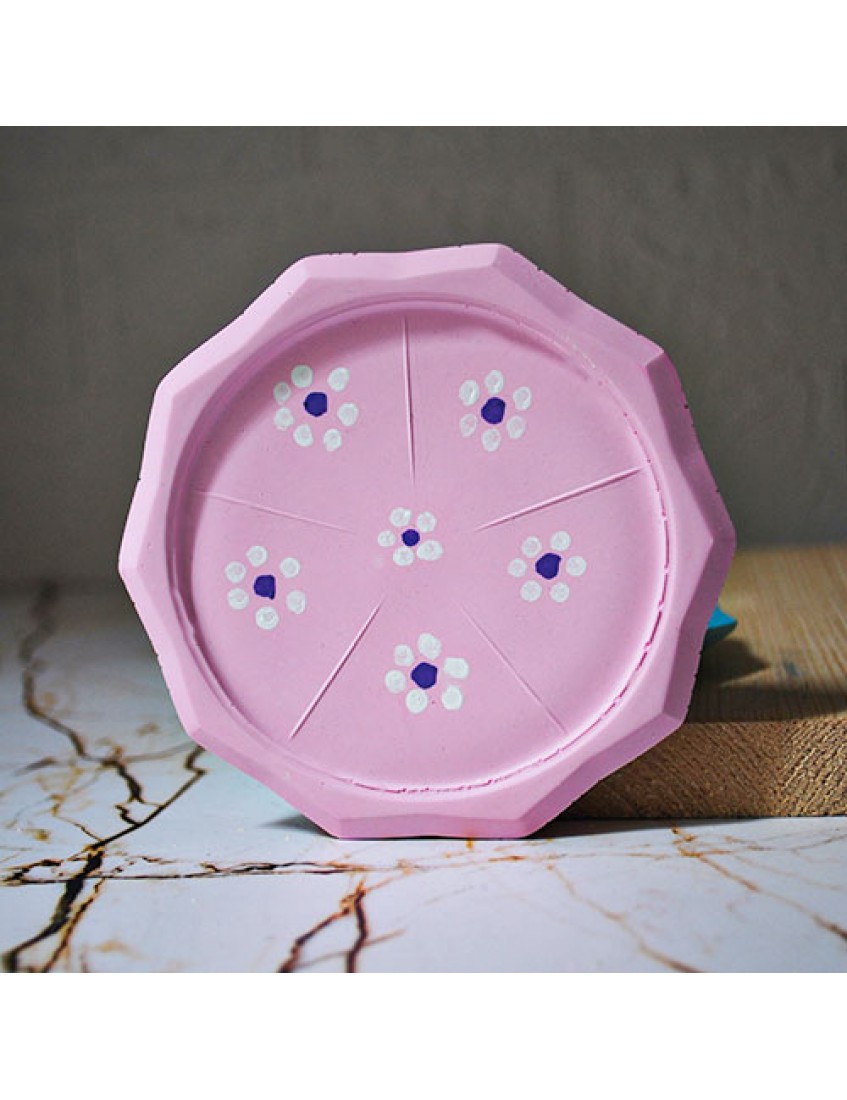 Beton Döküm Pembe Papatya Desen Dekoratif Tabak Bardak Altlığı veya Mum Tabağı Beton Döküm Pembe Papatya Desen Dekoratif Tabak Bardak Altlığı veya Mum Tabağı