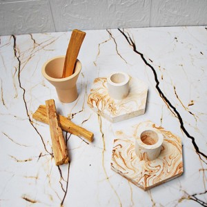 2 Adet Altıgen Şamdan Mumluk, 1 Adet Palo Santo Tütsü ve Tütsülük 2 Adet Altıgen Şamdan Mumluk, 1 Adet Palo Santo Tütsü ve Tütsülük